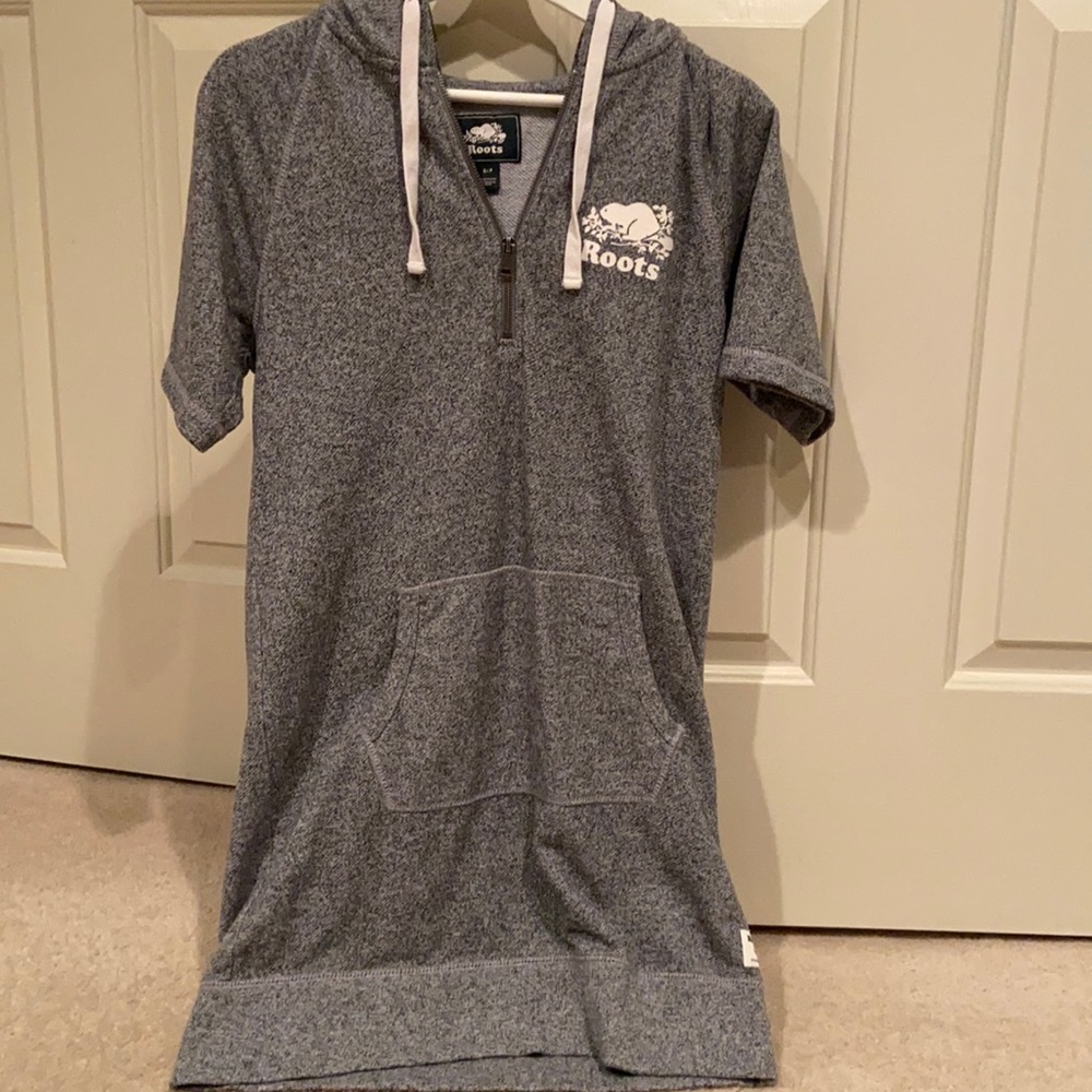Roots sweater dress in size small